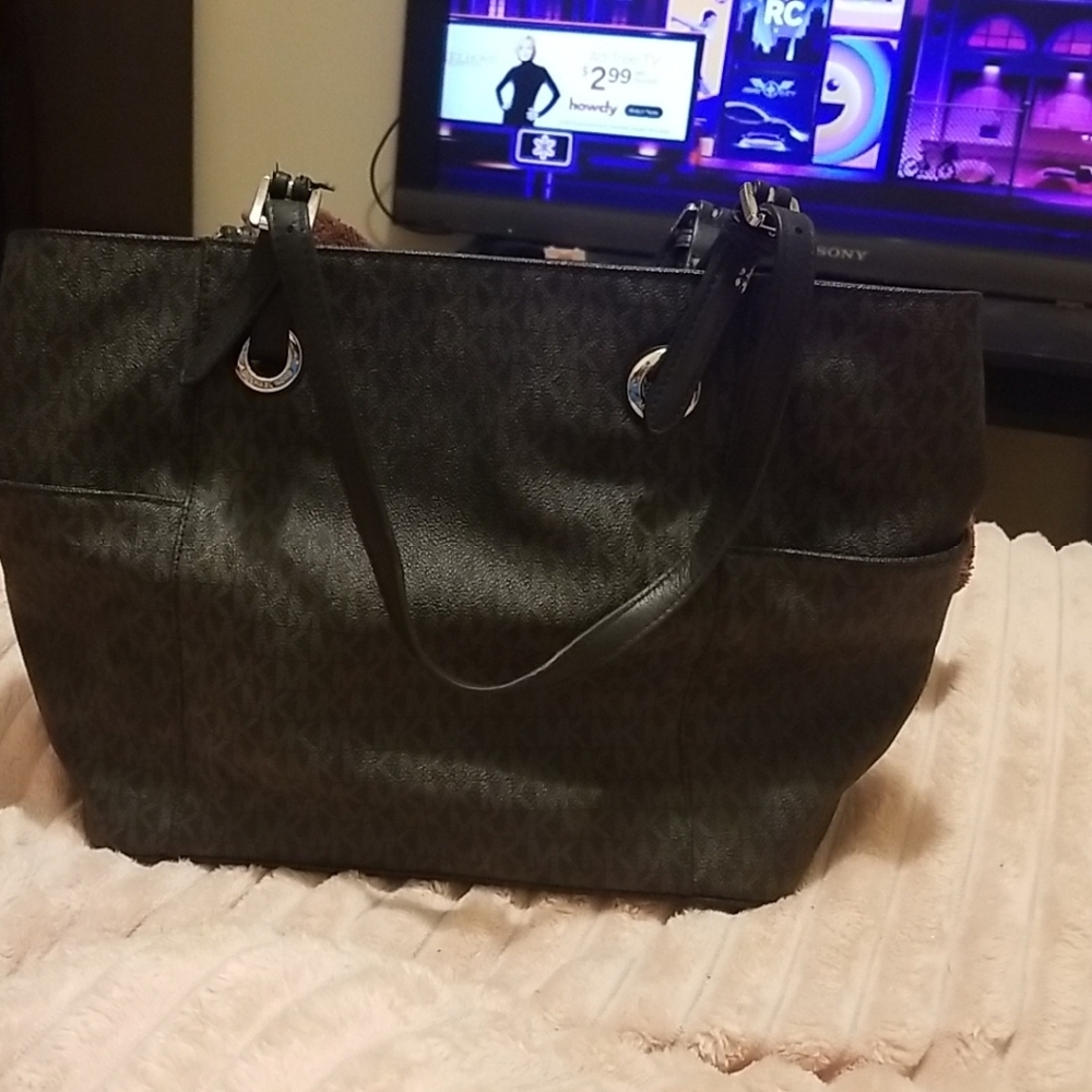 Michael Kors Black Signature Tote